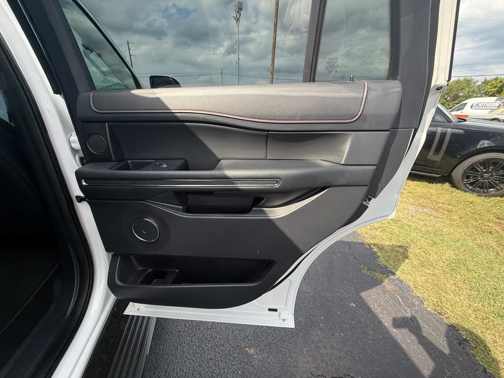 Used 2022 Ford Expedition Limited RWD image 21