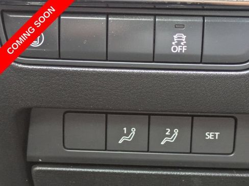 Used 2019 MAZDA MAZDA3 Hatchback w/ Preferred Package FWD image 18