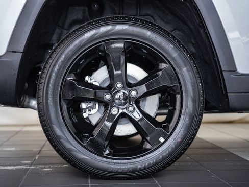 New 2025 Jeep Grand Cherokee L Limited w/ Luxury Tech Group II image 18