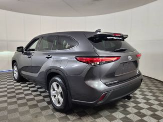 Used 2022 Toyota Highlander LE AWD/4WD video 5