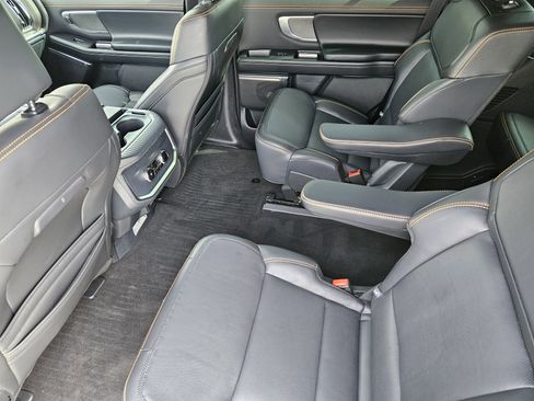 Used 2025 Ford Expedition Tremor image 31
