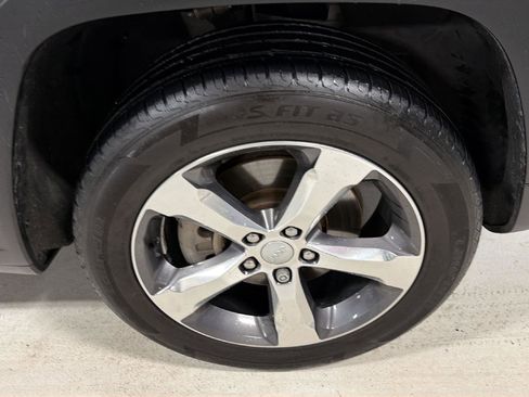 Used 2021 Jeep Grand Cherokee L Limited image 25