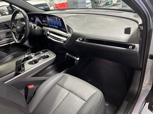 Used 2024 Cadillac Lyriq Luxury RWD image 26