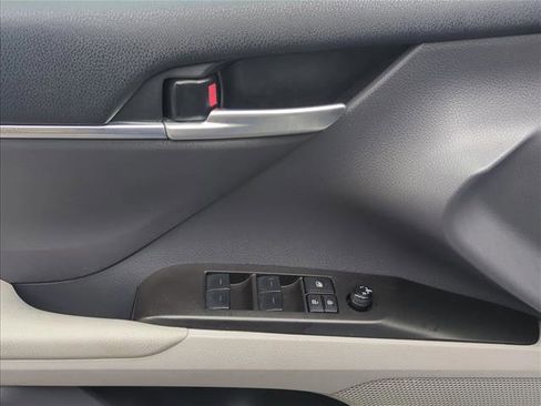 Used 2024 Toyota Camry LE image 12