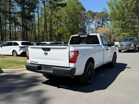 Used 2017 Nissan Titan S image 7