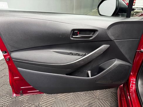 Used 2022 Toyota Corolla LE w/ Carpet Mat Package (TMS) image 36