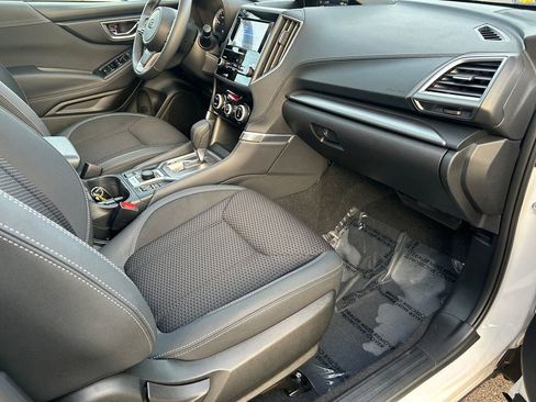 Used 2024 Subaru Forester Premium image 26