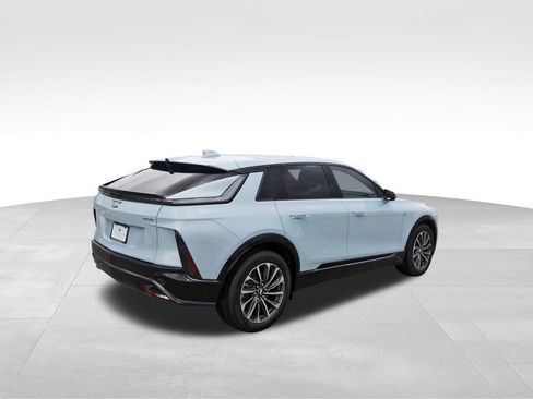 New 2026 Cadillac Lyriq Sport image 4