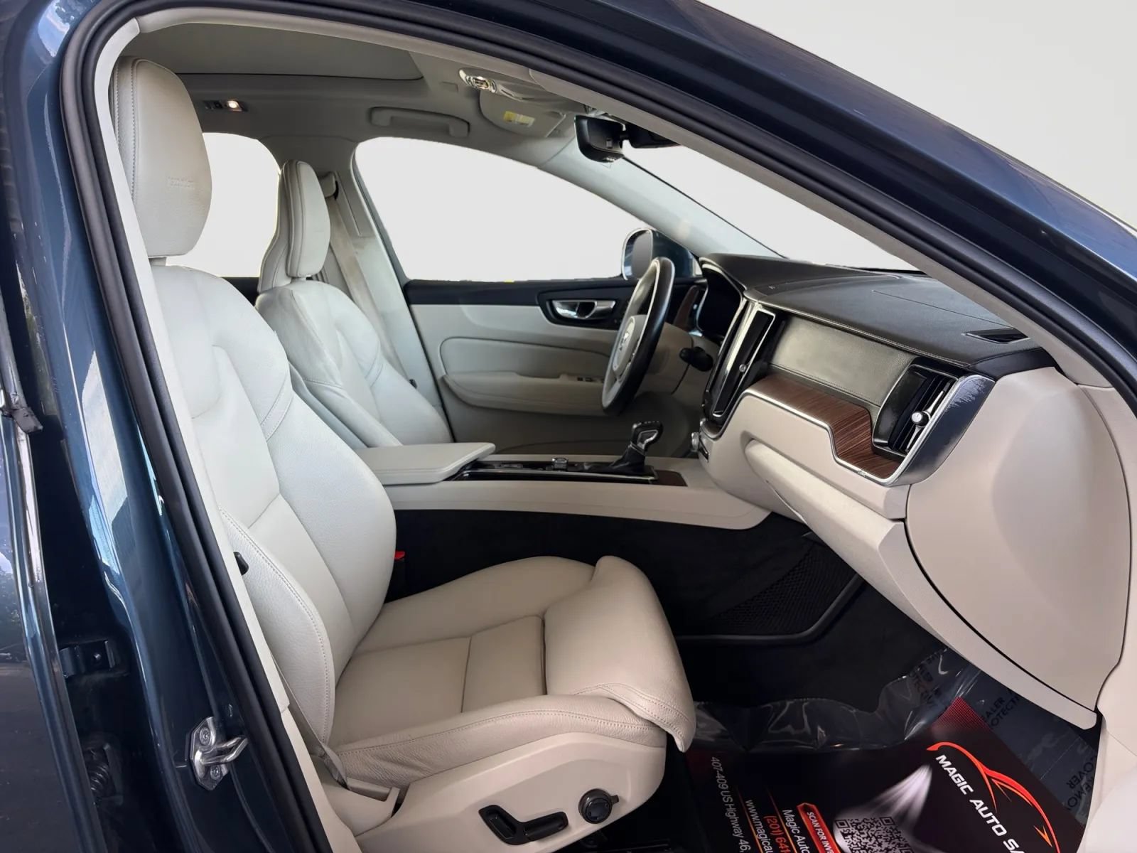 Used 2020 Volvo XC60 T5 Inscription AWD/4WD image 20