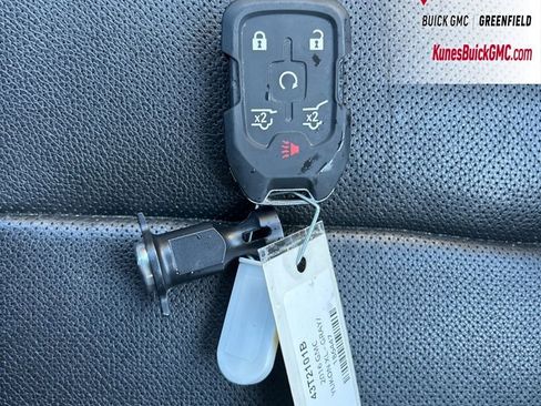 Used 2016 GMC Yukon XL SLT image 39