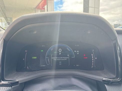 Used 2025 Toyota Camry SE FWD image 13