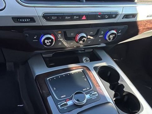 Used 2019 Audi Q7 2.0T Premium w/ Cold Weather Package image 31
