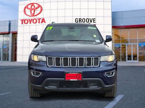 Used 2017 Jeep Grand Cherokee Laredo w/ Quick Order Package 23E AWD/4WD image 9
