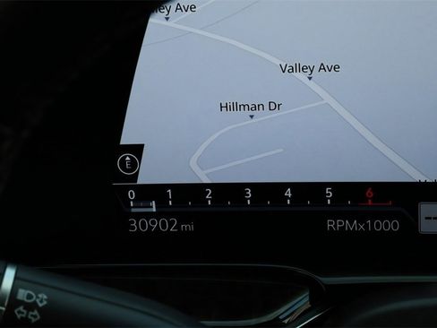 Used 2024 Cadillac Escalade ESV Premium Luxury image 40