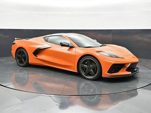 Used 2024 Chevrolet Corvette Stingray Premium Cpe w/ Z51 Performance Package RWD image 3