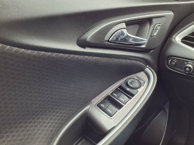 Used 2025 Chevrolet Malibu LT FWD image 19