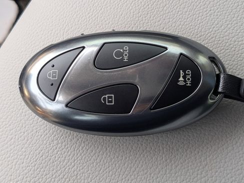 New 2026 Hyundai Elantra Limited FWD image 34