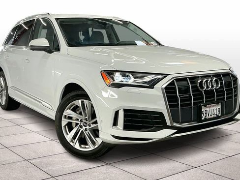 Used 2022 Audi Q7 Premium Plus image 2