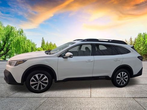 Used 2022 Subaru Outback Premium image 8