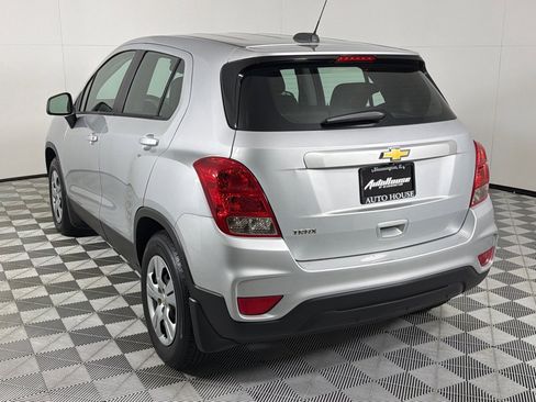 Used 2018 Chevrolet Trax LS w/ LPO, Protection Package FWD image 7