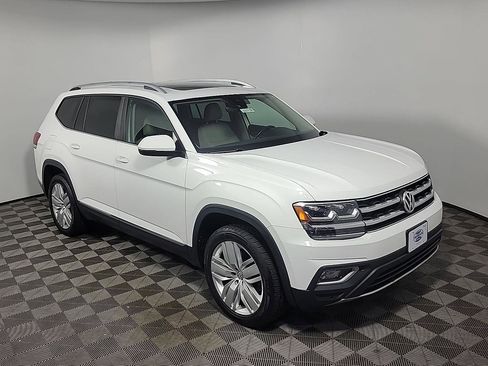 Used 2019 Volkswagen Atlas SEL image 2