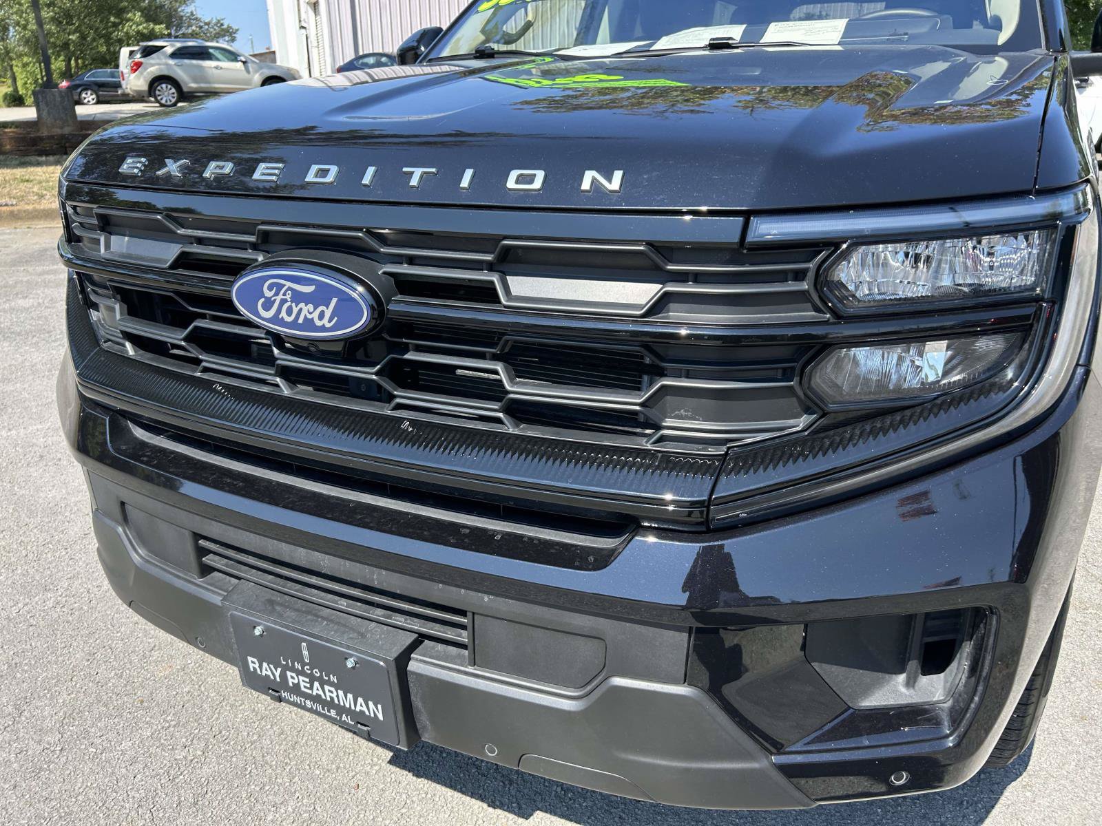 Used 2025 Ford Expedition Active RWD image 11