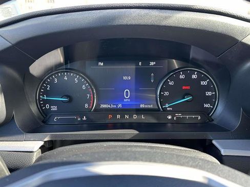 Used 2023 Ford Explorer XLT w/ Equipment Group 202A AWD/4WD image 16
