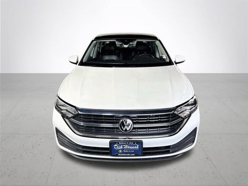 Used 2023 Volkswagen Jetta SE FWD image 3