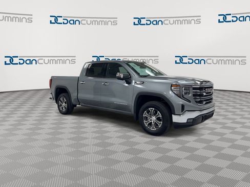 Used 2026 GMC Sierra 1500 SLT AWD/4WD image 2