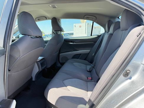 Used 2022 Toyota Camry LE FWD image 6