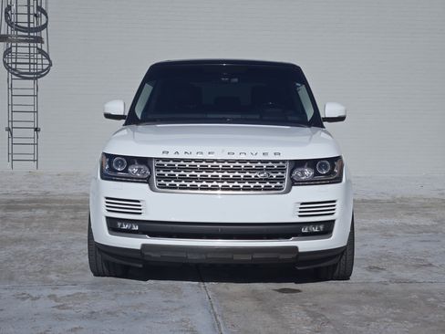 Used 2016 Land Rover Range Rover Supercharged image 2