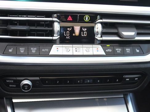 Used 2022 BMW 330i xDrive 330i xDrive image 17