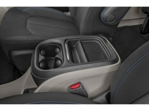 Certified 2023 Chrysler Pacifica Touring-L FWD image 14