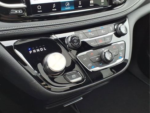 New 2026 Chrysler Pacifica Select w/ S Appearance Package AWD/4WD image 21