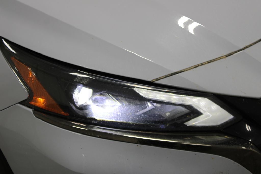 Used 2024 Nissan Altima 2.5 SR FWD image 12