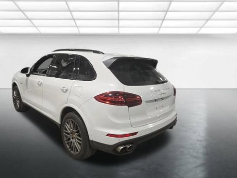 Used 2017 Porsche Cayenne S Platinum image 6