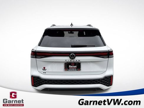 New 2026 Volkswagen Tiguan SE R-Line image 4