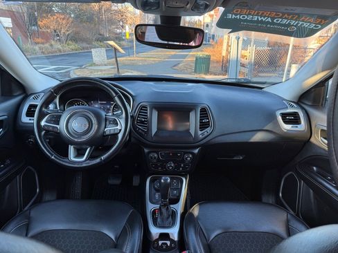 Certified 2021 Jeep Compass Latitude w/ Convenience Group image 11