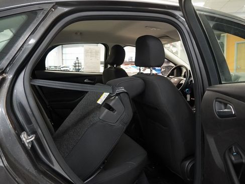 Used 2016 Ford Focus SE w/ SE Cold Weather Package image 24