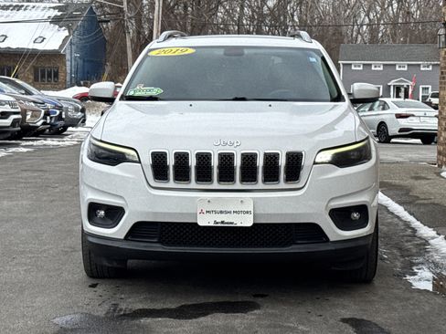 Used 2019 Jeep Cherokee Latitude Plus w/ Comfort/Convenience Group image 8