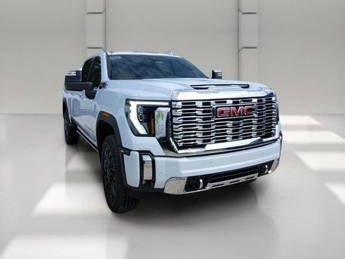 New 2026 GMC Sierra 2500 Denali w/ Denali Reserve Package AWD/4WD image 3