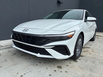 Used 2025 Hyundai Elantra Hybrid