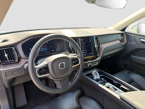 Used 2023 Volvo XC60 B5 Ultimate w/ Climate Package image 27