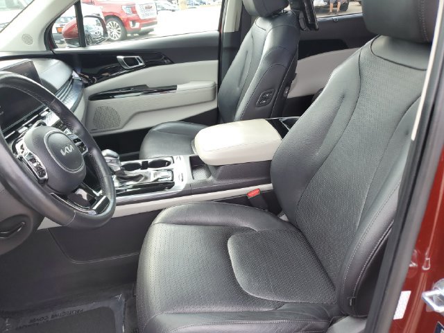 Used 2022 Kia Carnival SX Prestige FWD image 24