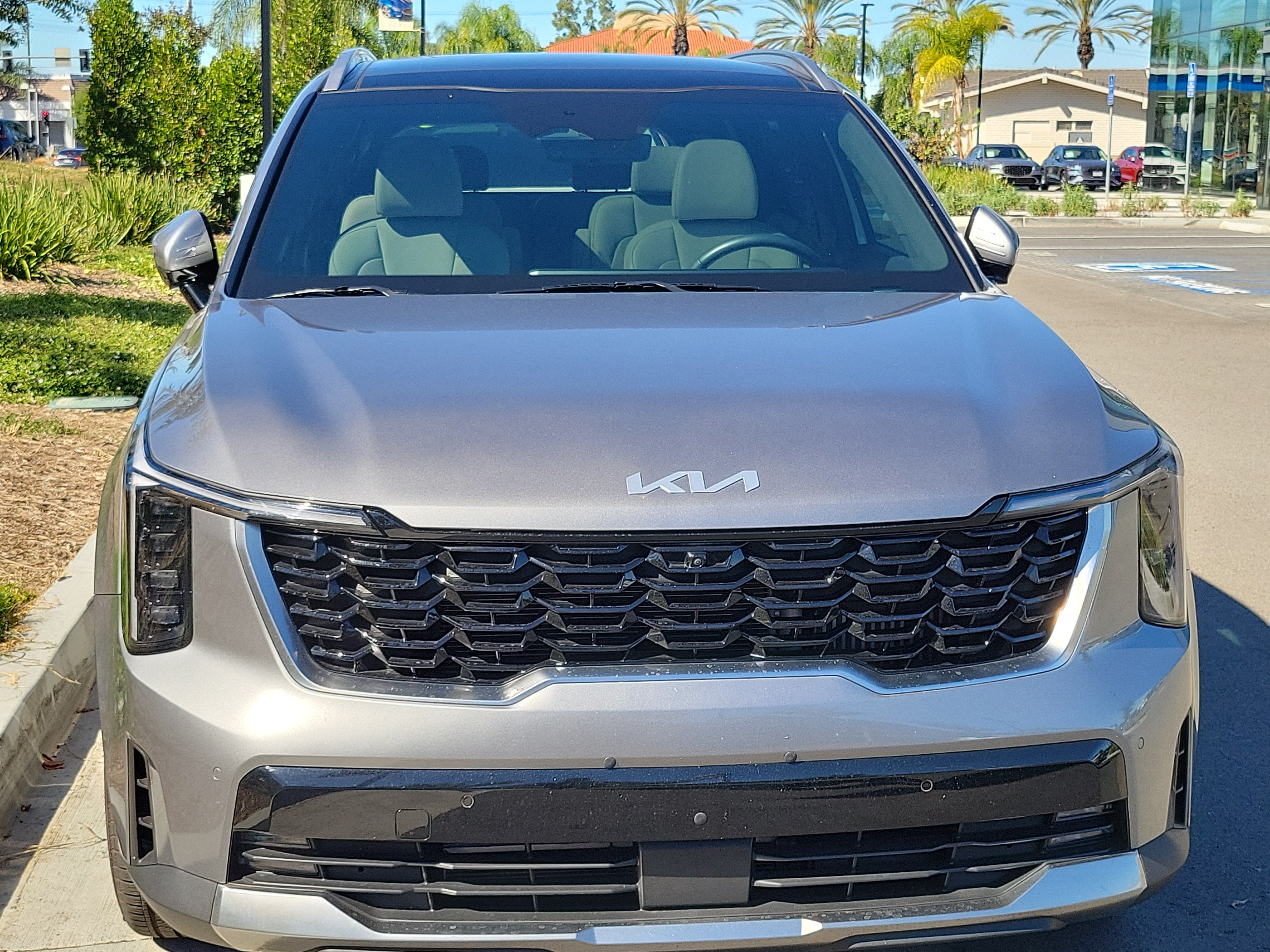 Used 2025 Kia Sorento SX Prestige AWD/4WD image 4