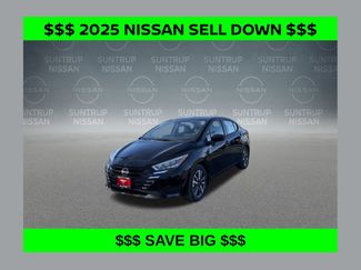 New 2025 Nissan Versa SV w/ Trunk Package 360° Tour