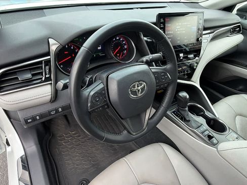 Used 2022 Toyota Camry XSE image 10