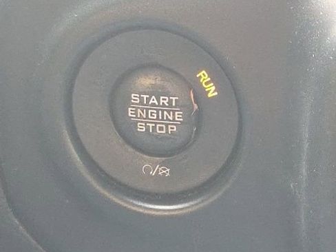 Used 2020 Jeep Wrangler Unlimited Sahara image 43