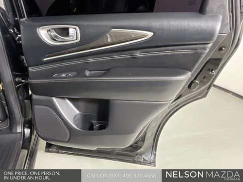Used 2020 INFINITI QX60 Luxe w/ Essential Package FWD image 18