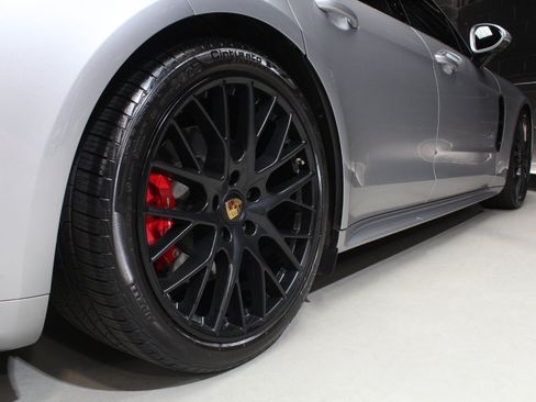 Used 2022 Porsche Panamera GTS AWD/4WD image 26
